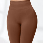 “Mallas de Yoga Cintura Alta – Realce, Comodidad y Estilo”.